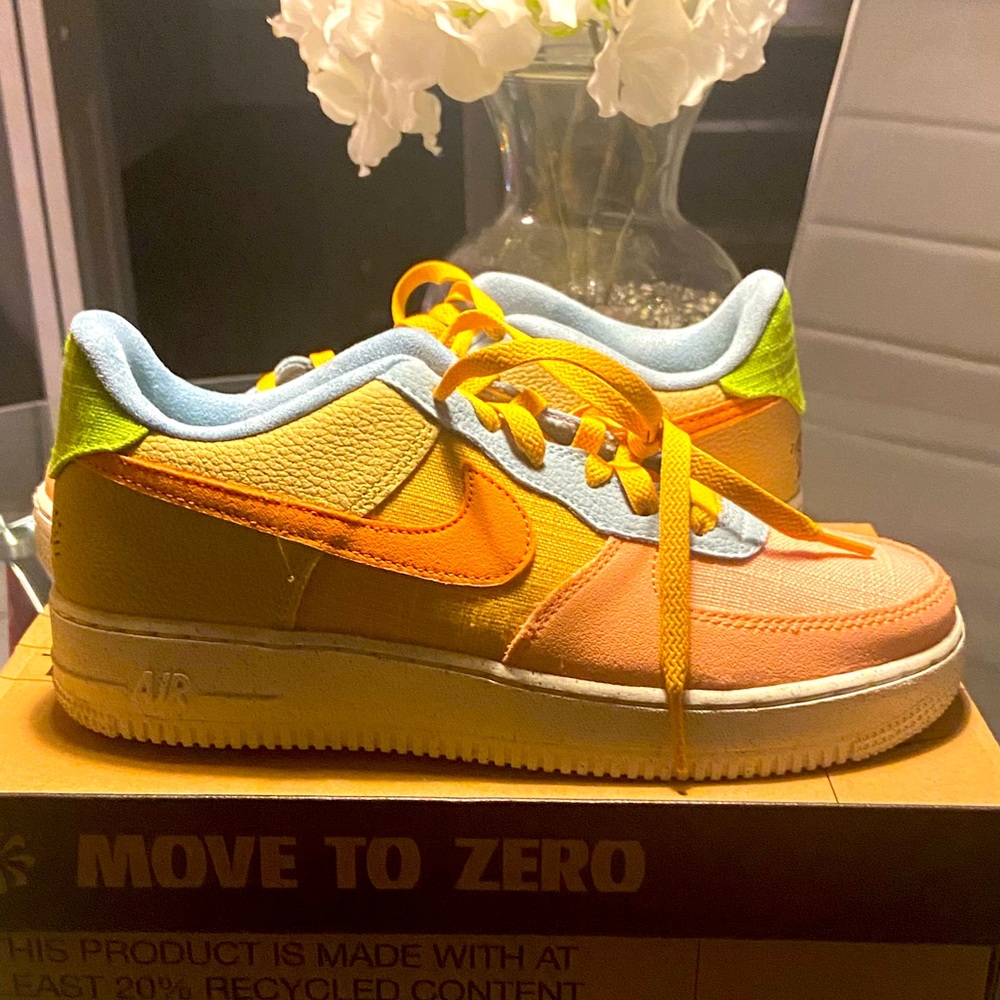 Nike Sun Clubs Air Force 1 size 7  men’s brand new with box and tags
